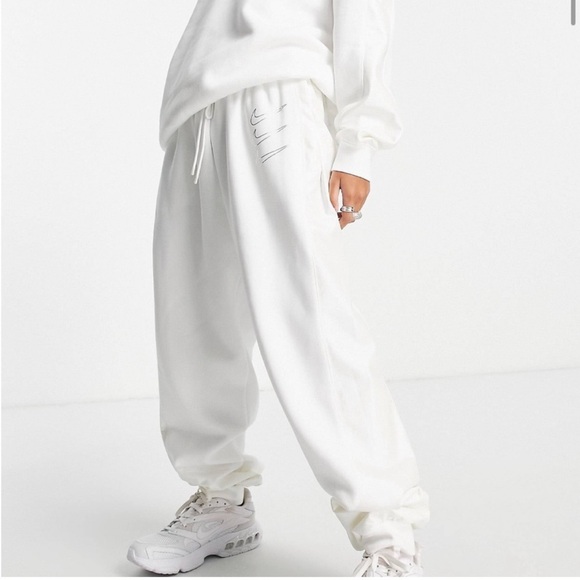 NIKE White Opal Fleece Oversized Joggers Sweat Pants Iridescent Swoosh - Picture 2 of 15